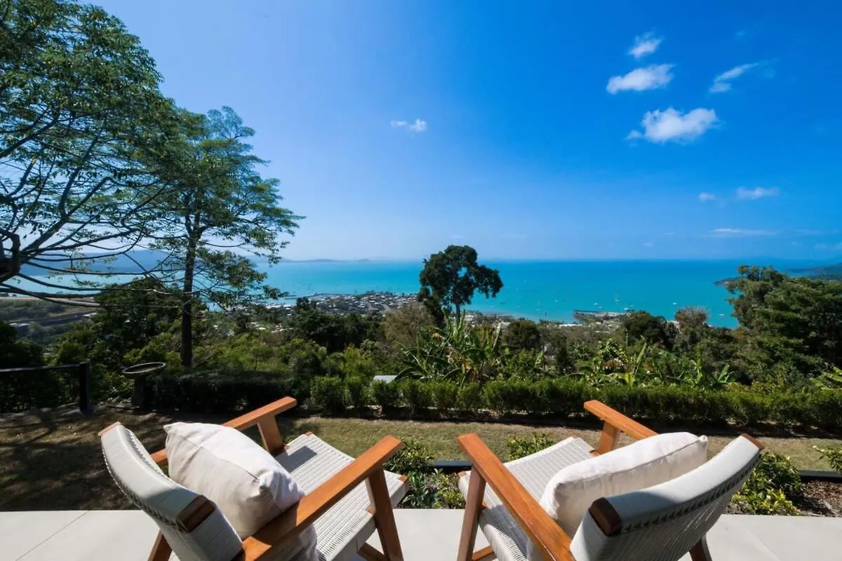 Tatil Evi 'Whitsunday Blue' Luxury Home With Ocean Views Airlie Beach Avustralya