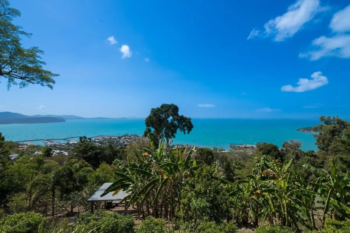 'Whitsunday Blue' Luxury Home With Ocean Views Airlie Beach Avustralya